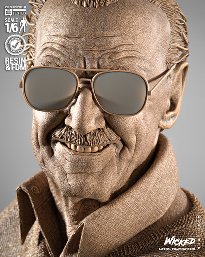 Stan Lee Statue