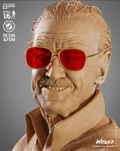 Stan Lee Statue