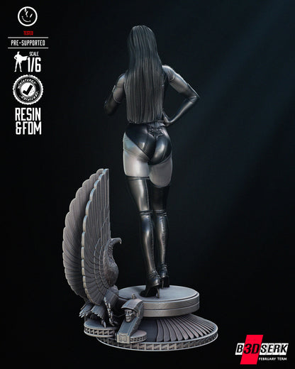Silk Spectre Statue