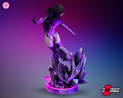 Star Saphire Violet Lantern Statue