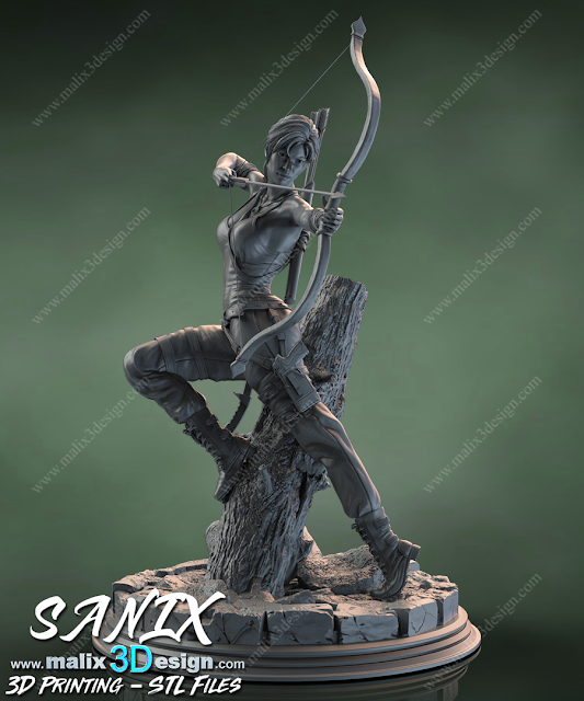 Lara Croft Statue