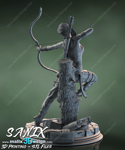 Lara Croft Statue