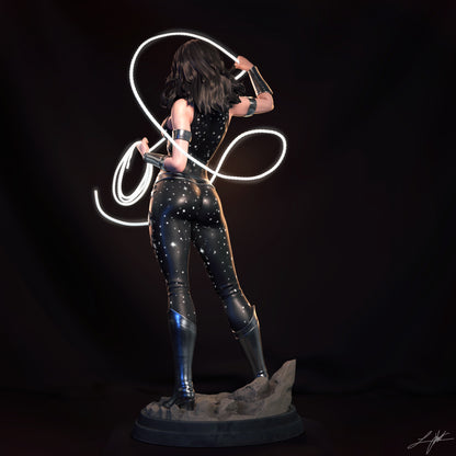 Donna Troy Statue