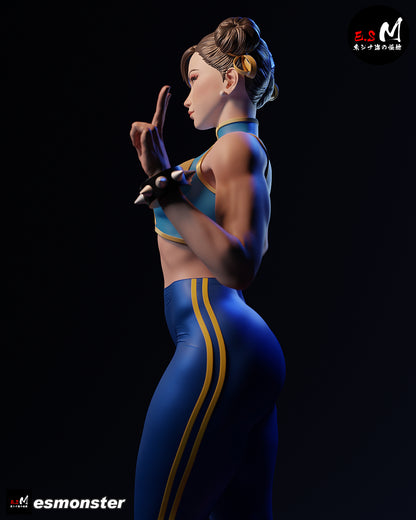 Chun-Li Statue