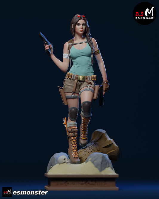 Lara Croft Statue