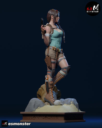 Lara Croft Statue