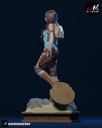 Lara Croft Statue