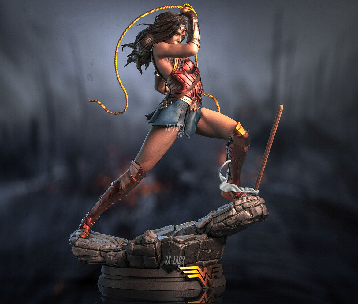 Wonder Woman Statue