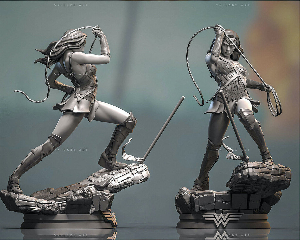 Wonder Woman Statue