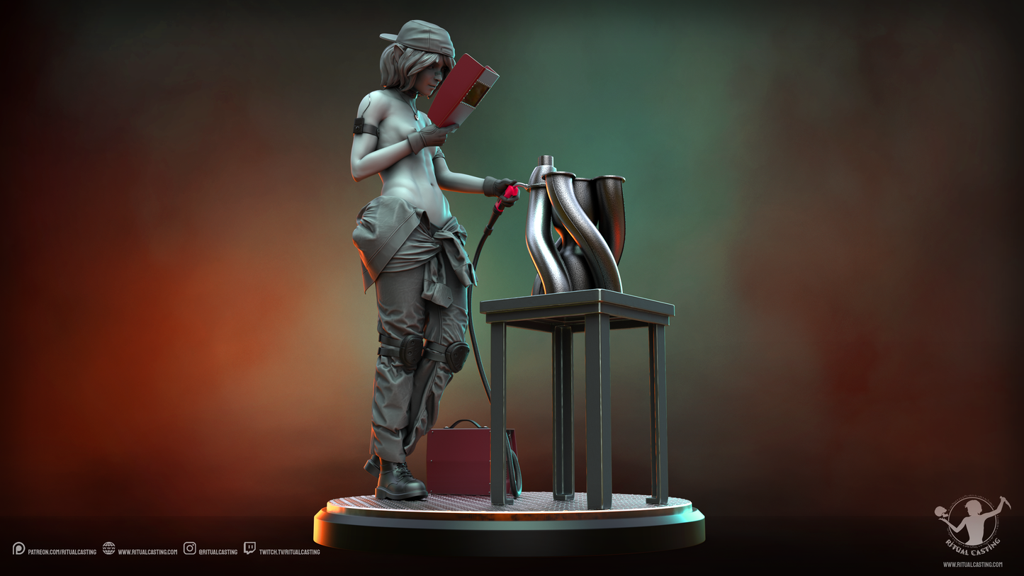 Saskia v2 Statue